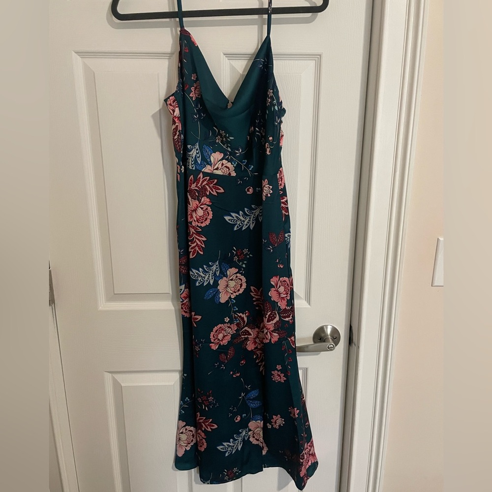 NWT Floral mid-length dress